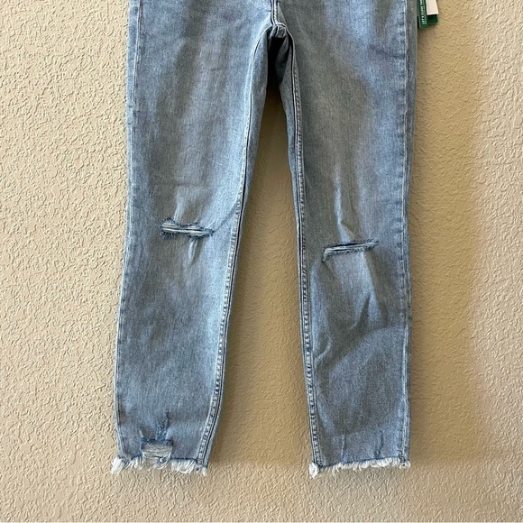 H&M Jeans Girlfriend Fit Regular Waist Loose Fit High Rise Light Wash 8 - Picture 5 of 11